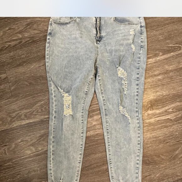 LIGHT RIPPED DENIM JEANS SIZE 18 - Picture 3 of 4